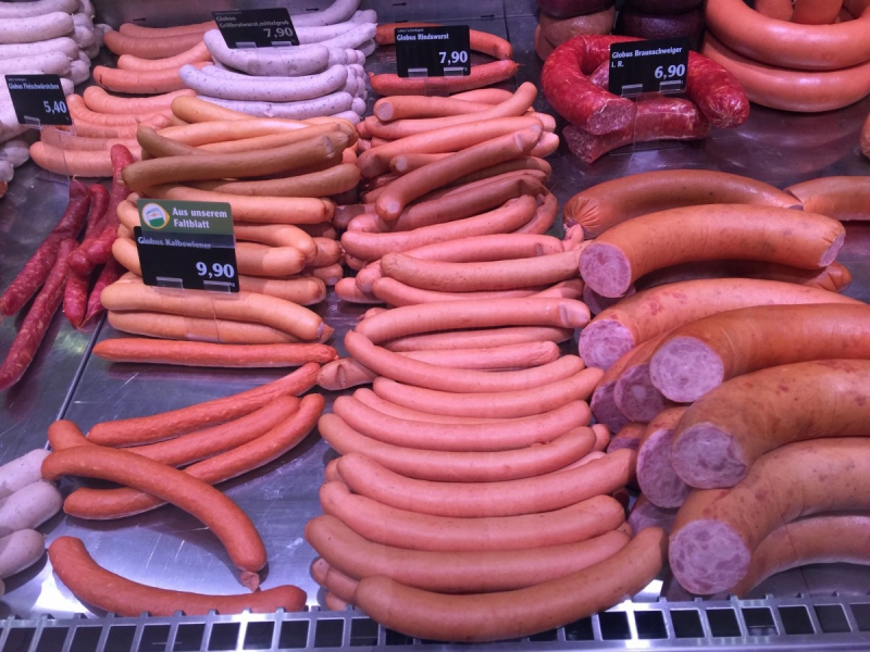 charcuterie-COARAZE-min_sausages_meat_butchery-1069321